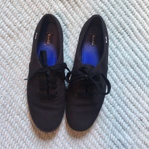 Black Keds